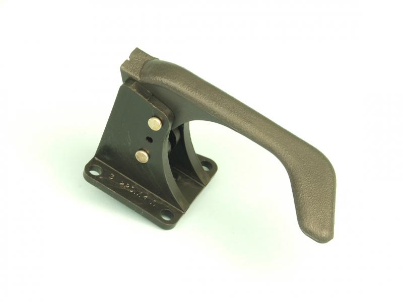 Крючок 2110 двери внутренний правый