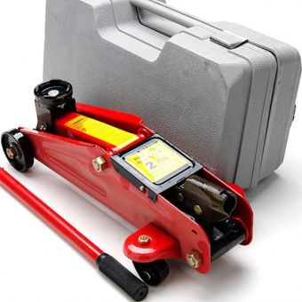 Домкрат  2т гидравлический подкатной SPARTA (в кейсе) 